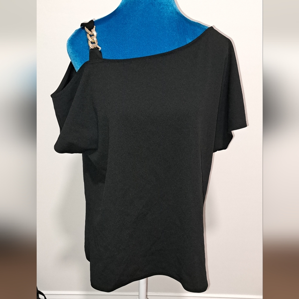 Off Shoulder SS Shirt